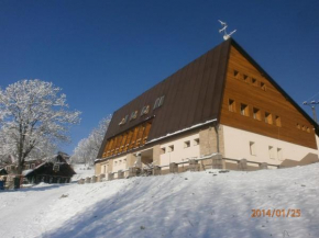 Hotel Vltava, Strazne